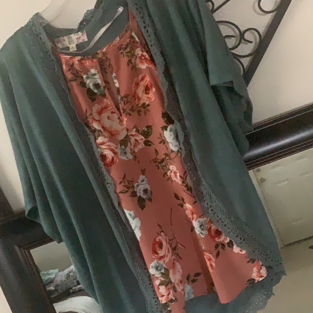 A Floral Tank-top with a teal kimono